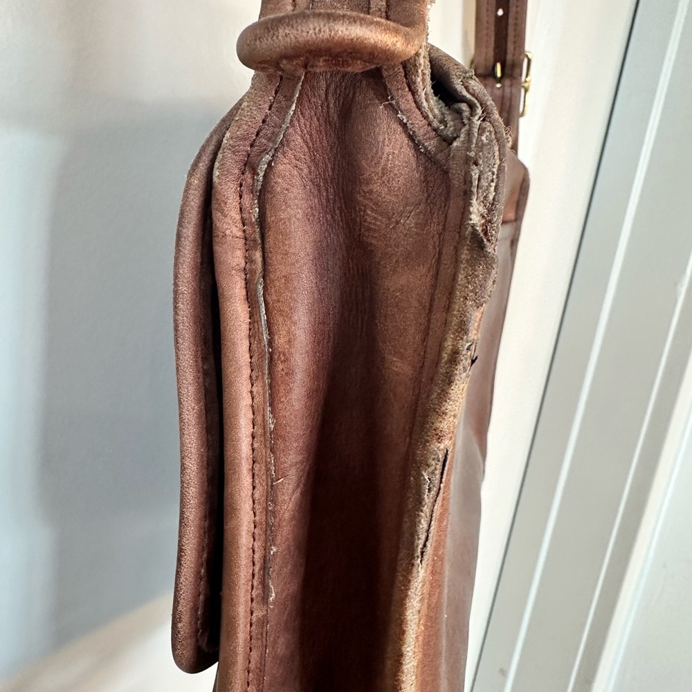 Vintage Coach Legacy Flap Turnlock Adjustable Crossbody Brown Leather Bag - Picture 9 of 16